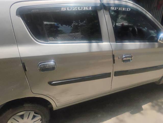 https://images10.gaadi.com/usedcar_image/4623565/original/processed_cfddabd9-f55f-477f-8073-c42409e8b9af.jpg?imwidth=6402