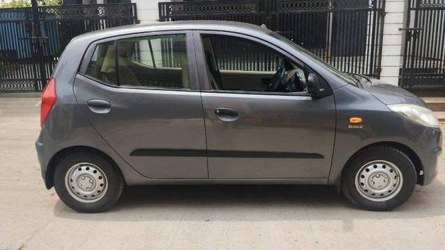 https://images10.gaadi.com/usedcar_image/4623570/original/processed_5b0f2fd396e94b618daee860fdd2a7a9.jpg?imwidth=6401