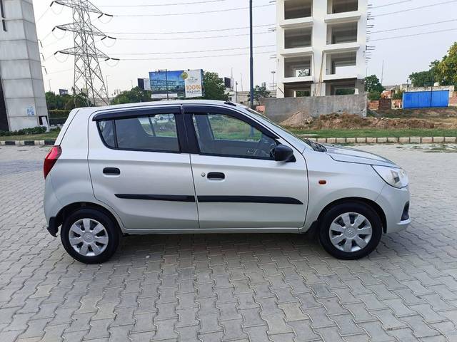 https://images10.gaadi.com/usedcar_image/4623572/original/processed_53a870626a5fe51523b81a05c14c2b91.jpg?imwidth=6401