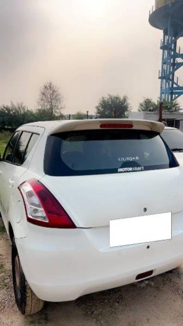 https://images10.gaadi.com/usedcar_image/4623574/original/processed_de11ff6a-1292-4756-81ae-b75fbd3639ef.jpeg?imwidth=6402