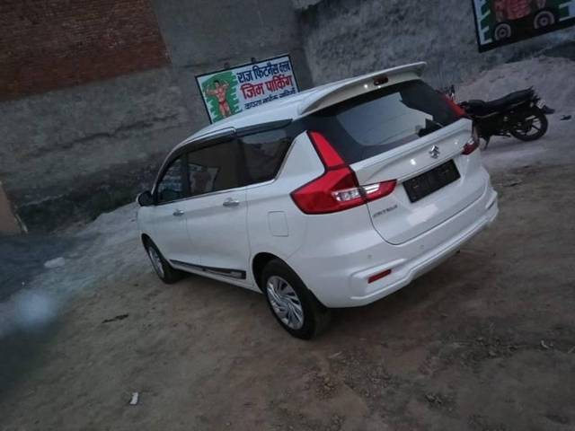 https://images10.gaadi.com/usedcar_image/4623596/original/processed_316dc2ee-1f16-4653-b2c0-a69c58dd32cf.jpg?imwidth=6401