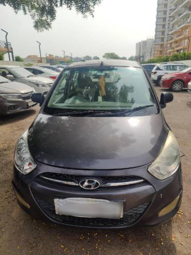 https://images10.gaadi.com/usedcar_image/4623610/original/processed_a495fb12-48c2-43c3-9105-2a63071f1a2d.jpg?imwidth=6400