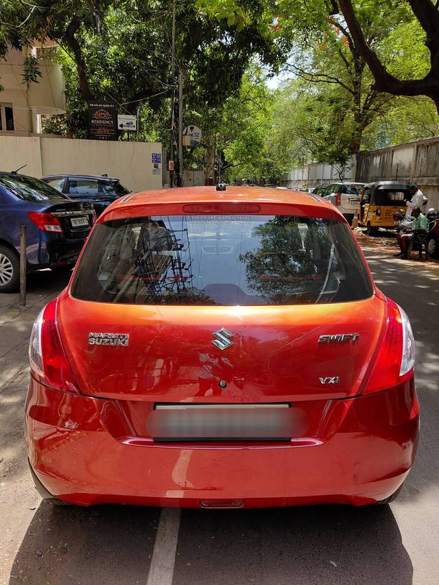 https://images10.gaadi.com/usedcar_image/4623614/original/processed_c32eb665ce3f630f4f133e7577b38d47.jpg?imwidth=6401