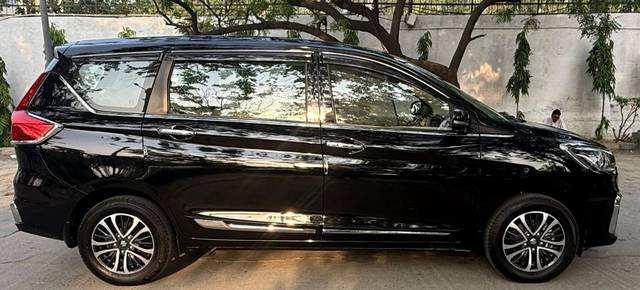 https://images10.gaadi.com/usedcar_image/4623622/original/155d0d45e3a4804feb534b0fcbe36aa0.jpg?imwidth=6402
