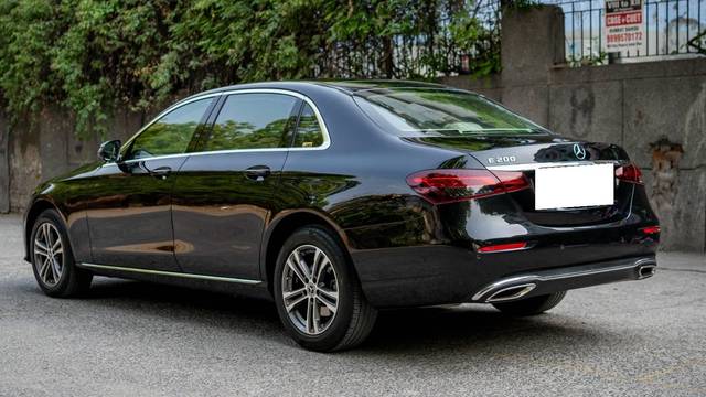 https://images10.gaadi.com/usedcar_image/4623630/original/processed_66e4663accf733efc3e8e2f89483692a.jpg?imwidth=6402