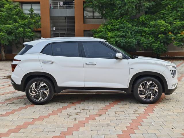 https://images10.gaadi.com/usedcar_image/4623639/original/c299b56c75576f4a3ec3bfa6569e0418.jpg?imwidth=6401