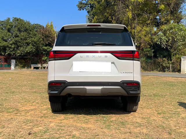 https://images10.gaadi.com/usedcar_image/4623641/original/processed_b928277568e56e832cb8e28c19a26644.jpg?imwidth=6401