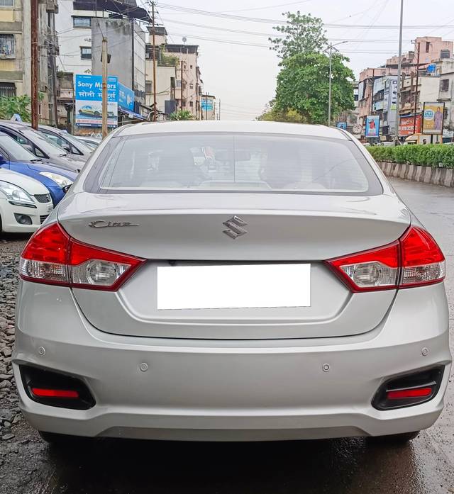 https://images10.gaadi.com/usedcar_image/4623642/original/processed_a5dea370-1a32-4577-ba09-048a91fcd443.jpg?imwidth=6402