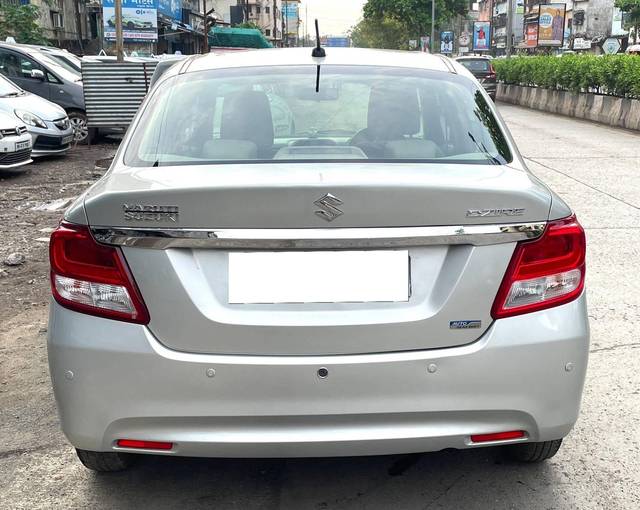 https://images10.gaadi.com/usedcar_image/4623647/original/processed_dea83a4d-3f23-4533-a824-8b43bc31bb8d.jpg?imwidth=6402
