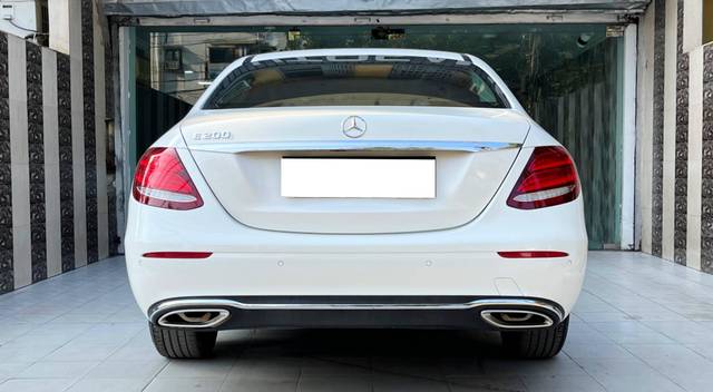 https://images10.gaadi.com/usedcar_image/4623648/original/processed_c6f199ab1726b96d7f4f0a0679f0781a.jpg?imwidth=6401