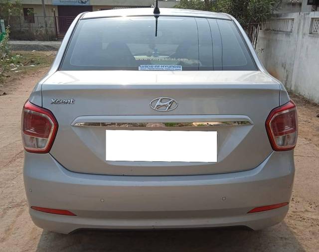 https://images10.gaadi.com/usedcar_image/4623651/original/processed_3a52172d4c149d7eb2b6bf72139ffe0b.jpg?imwidth=6401