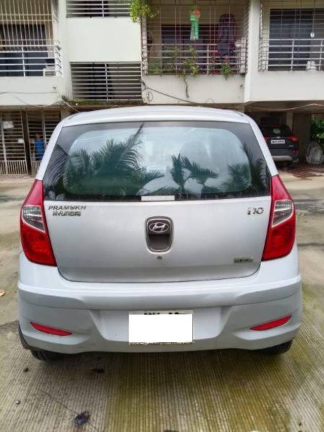 https://images10.gaadi.com/usedcar_image/4623696/original/processed_9ec7a4bd-57e6-4611-8bb9-f16418a33d0b.jpeg?imwidth=6402