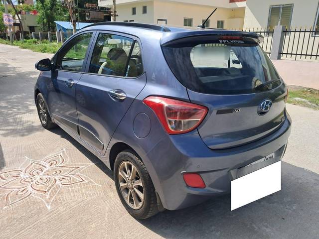 https://images10.gaadi.com/usedcar_image/4623704/original/processed_861b60ea449e5321ea7229a45040082a.jpg?imwidth=6401