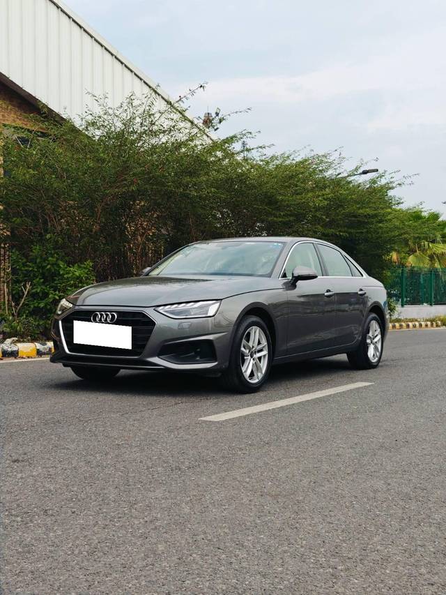 https://images10.gaadi.com/usedcar_image/4623706/original/processed_75e4147981f316f3f19d3897398acb36.jpg?imwidth=6400