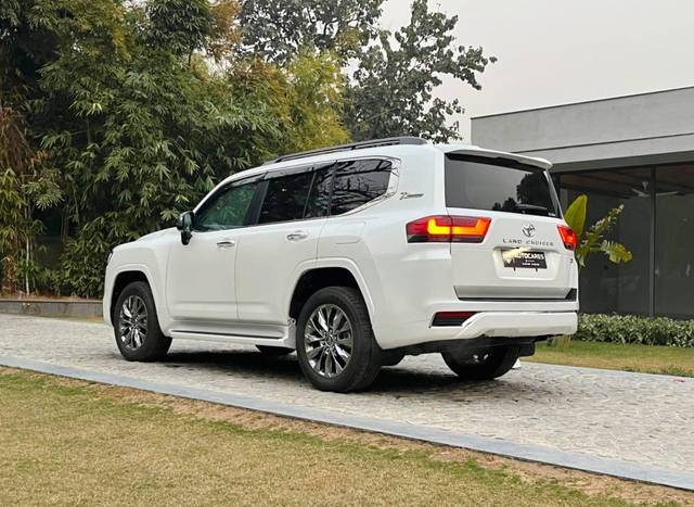 https://images10.gaadi.com/usedcar_image/4623712/original/processed_408a8ace28068ebe180af56ae9015f41.jpg?imwidth=6402