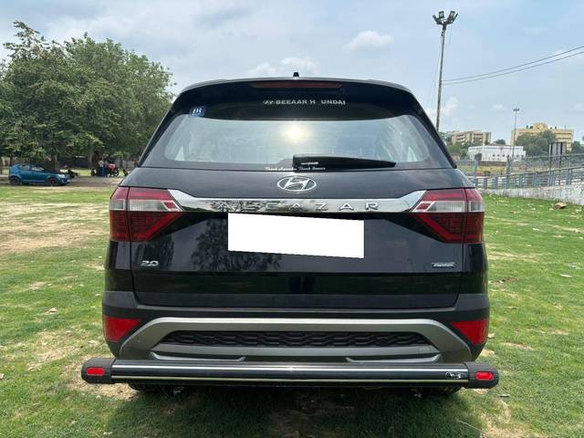 https://images10.gaadi.com/usedcar_image/4623714/original/processed_97fcdd62fa1b2b61356f9cf0b1587254.jpg?imwidth=6402
