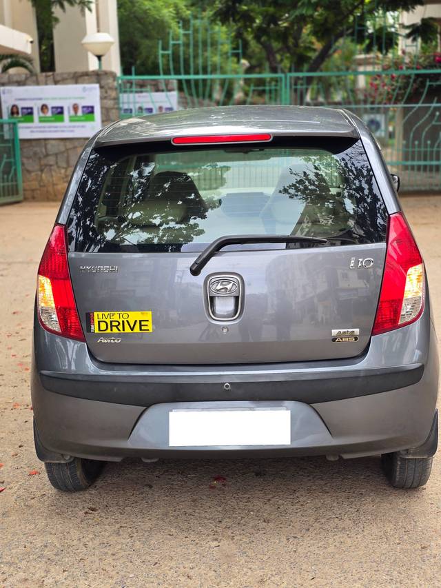 https://images10.gaadi.com/usedcar_image/4623716/original/processed_324d7b63-e812-43c7-9142-f0375cad4c0e.jpg?imwidth=6400