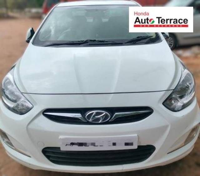 https://images10.gaadi.com/usedcar_image/4623744/original/652e6bb7b9ff8e41bde26f2d809f2389.jpeg?imwidth=6400