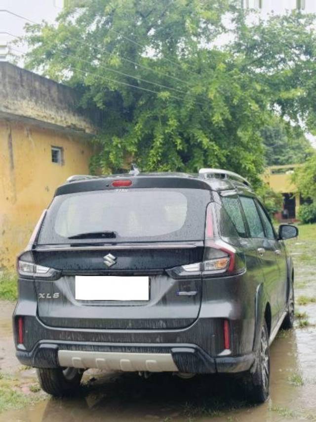 https://images10.gaadi.com/usedcar_image/4623753/original/processed_264228db-66ad-4497-af1e-a5c0738ea0ce.jpg?imwidth=6401