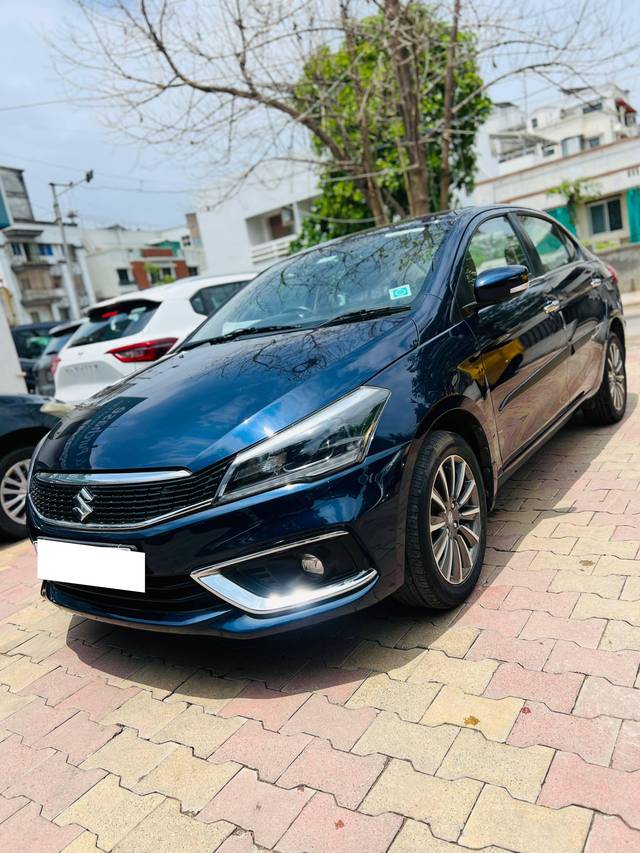 https://images10.gaadi.com/usedcar_image/4623764/original/processed_5670739a2255b788ada0bf9c7e399a8c.jpeg?imwidth=6400