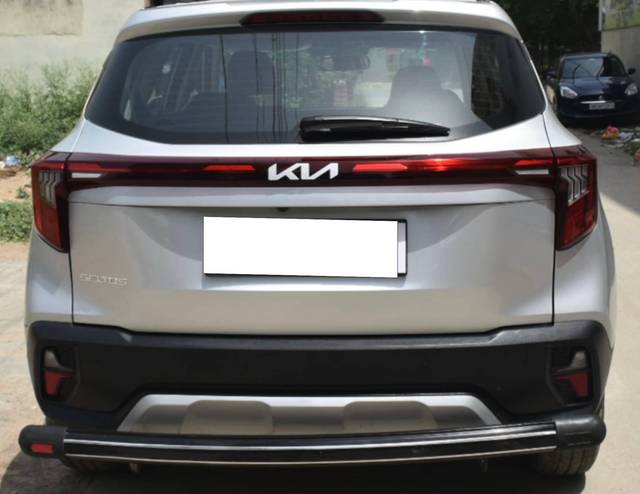 https://images10.gaadi.com/usedcar_image/4623771/original/processed_948e0ff0ae8fa4f3640080bc30130308.JPG?imwidth=6402