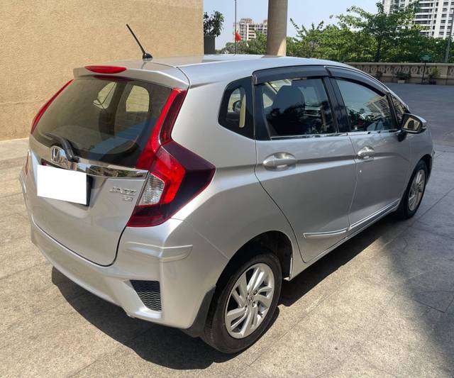 https://images10.gaadi.com/usedcar_image/4623774/original/processed_a0861e66c7890f0192de7077a94346b7.jpg?imwidth=6402