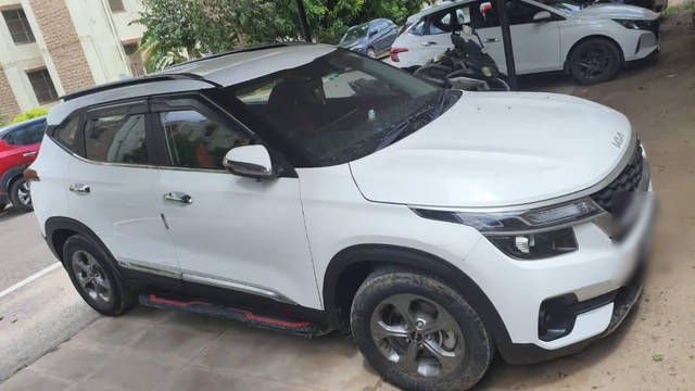 https://images10.gaadi.com/usedcar_image/4623778/original/13250ada-b59b-44f8-ac0c-ce19a10c12d4.png?imwidth=6400