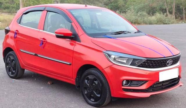 https://images10.gaadi.com/usedcar_image/4623780/original/processed_43a001636ab060cfa8ae998130103239.jpg?imwidth=6400