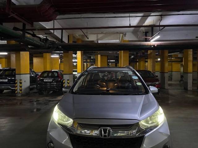 https://images10.gaadi.com/usedcar_image/4623839/original/processed_f5bf01ce-d8d9-4408-b86b-2253f361f778.jpeg?imwidth=6401