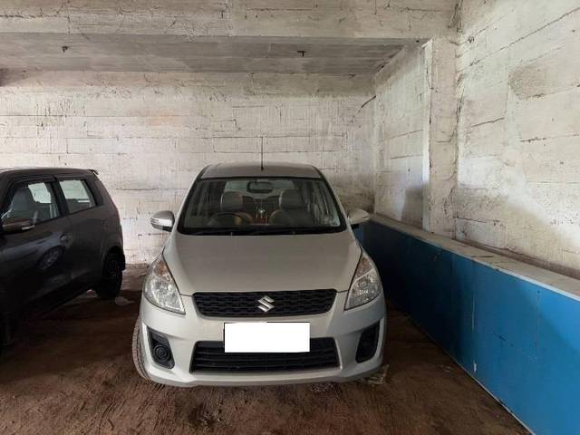 https://images10.gaadi.com/usedcar_image/4623849/original/processed_d2d8c82a-a6c1-43c9-8a0c-e70a693d2615.jpeg?imwidth=6400