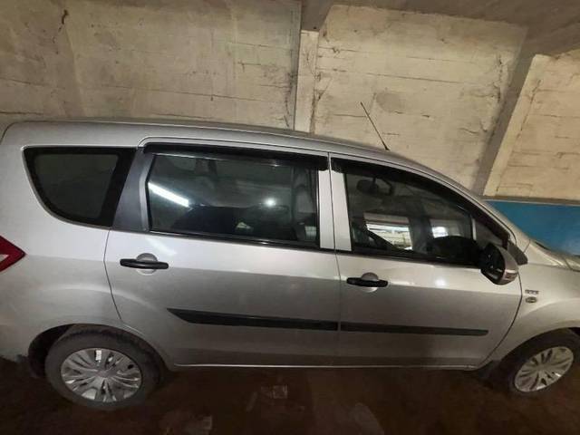 https://images10.gaadi.com/usedcar_image/4623849/original/processed_f3aa4400-dce0-40ed-92ba-d925f4c82c27.jpeg?imwidth=6401