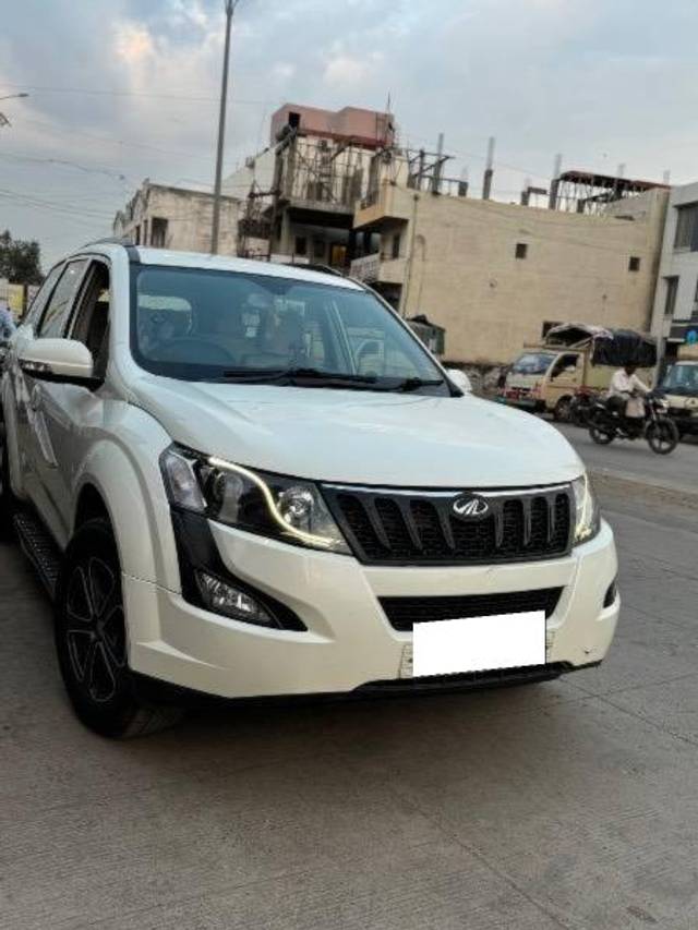 https://images10.gaadi.com/usedcar_image/4623872/original/processed_52f98bc5-2974-49cb-b9ef-cc0cf2db645a.jpeg?imwidth=6401