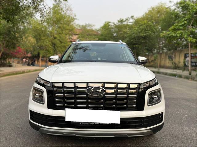 https://images10.gaadi.com/usedcar_image/4623899/original/processed_79ec05b330d47b0cfefc5c56b5b06ad1.jpg?imwidth=6400