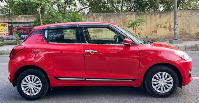 https://images10.gaadi.com/usedcar_image/4623904/original/processed_ee50e2a147a9bcfe59be4efd57374d04.jpg?imwidth=6402