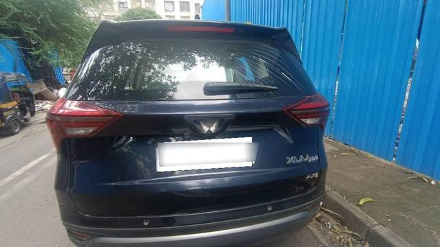 https://images10.gaadi.com/usedcar_image/4623910/original/processed_processed_b6fd7442-3584-4b84-a833-4a8f14591de0.jpg?imwidth=6402