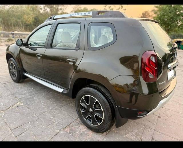 https://images10.gaadi.com/usedcar_image/4623914/original/processed_233c0bfb0e96d84f8f355da7cfd3650b.jpg?imwidth=6402