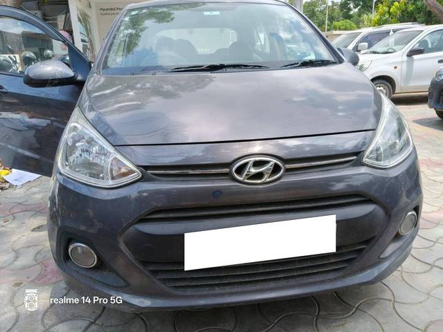 https://images10.gaadi.com/usedcar_image/4623917/original/processed_64a6982c4bfc906c64f1570f07c23c0c.jpg?imwidth=6400