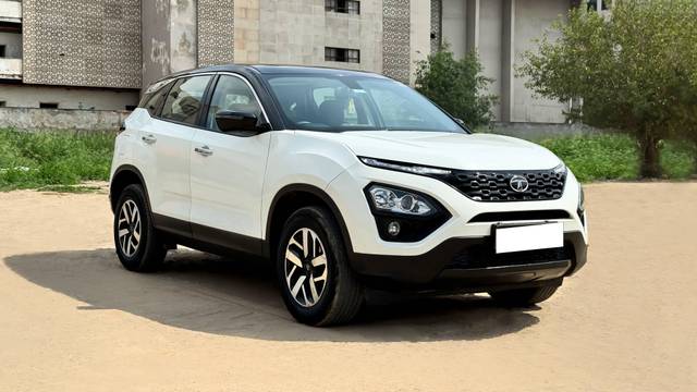 https://images10.gaadi.com/usedcar_image/4623970/original/processed_398fe81c78a9ab6dce18a46cff662819.JPG?imwidth=6400