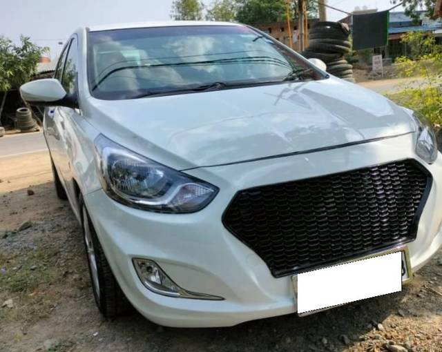 https://images10.gaadi.com/usedcar_image/4623972/original/processed_b64c6ba7-44a6-42a6-98c5-9c668da5091c.jpg?imwidth=6400