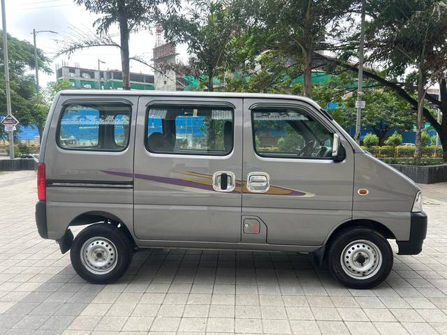 https://images10.gaadi.com/usedcar_image/4623985/original/88d363f3d89f23b3456eaa70a77e1761.jpg?imwidth=6401