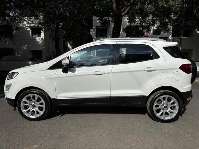 https://images10.gaadi.com/usedcar_image/4623986/original/3f197bd2292378ac4ed343df56e42d85.jpg?imwidth=6402