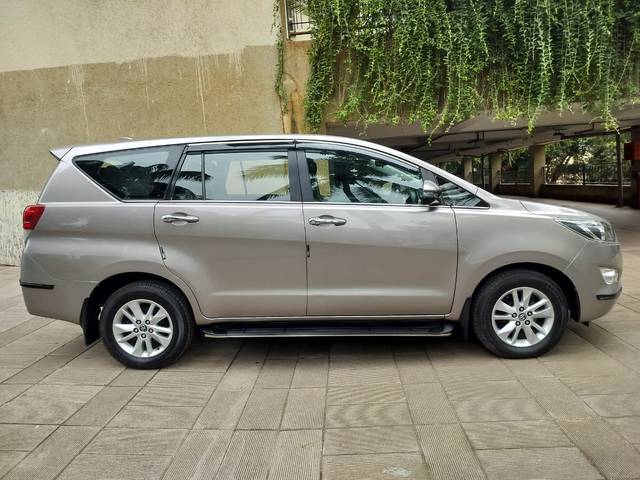 https://images10.gaadi.com/usedcar_image/4623987/original/20369ea442eb640188a535fec727d500.jpg?imwidth=6401