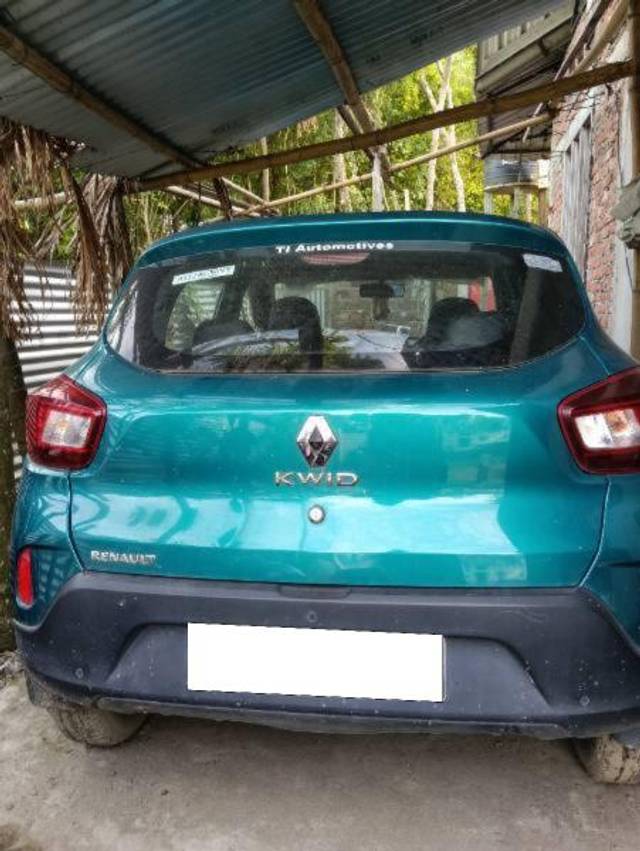 https://images10.gaadi.com/usedcar_image/4623991/original/processed_28d8413f-f3fd-4742-b83a-e680a7f1b187.jpg?imwidth=6401