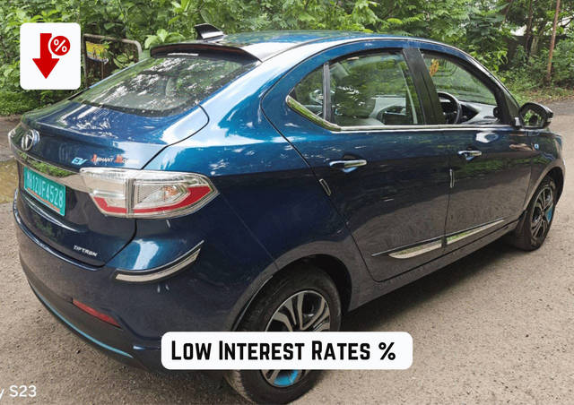 https://images10.gaadi.com/usedcar_image/4624003/original/processed_5fcae4d7a1d624d1a746ea6a8f85c76e.png?imwidth=6402