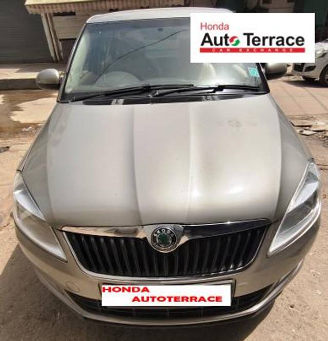 https://images10.gaadi.com/usedcar_image/4624009/original/86ce16a2bc634a0832bcb32b501f4646.jpg?imwidth=6400