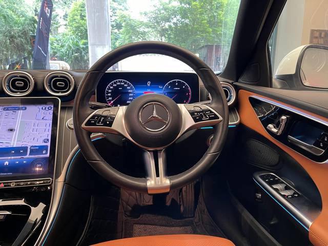 https://images10.gaadi.com/usedcar_image/4624017/original/e7d6731e0659b65ed7bf1092e19417d8.jpeg?imwidth=6402