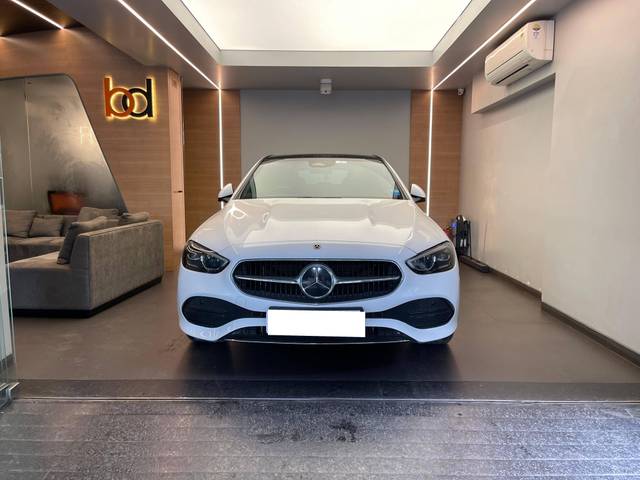 https://images10.gaadi.com/usedcar_image/4624017/original/processed_c9dfdb59a3f924cee0739d36c4478a02.jpeg?imwidth=6400