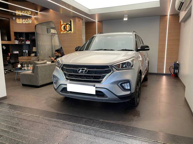 https://images10.gaadi.com/usedcar_image/4624027/original/processed_449bff6af4e5aa9636107d61d8a86415.jpeg?imwidth=6402