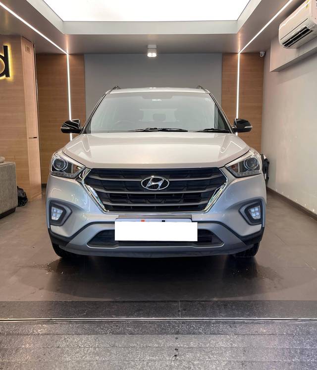 https://images10.gaadi.com/usedcar_image/4624027/original/processed_e0f8e94eadd25ac08511d20b5e2ef932.jpeg?imwidth=6400