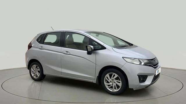https://images10.gaadi.com/usedcar_image/4624028/original/8596d2fb59d1ee3496296d42ac42b46a.jpg?imwidth=6400